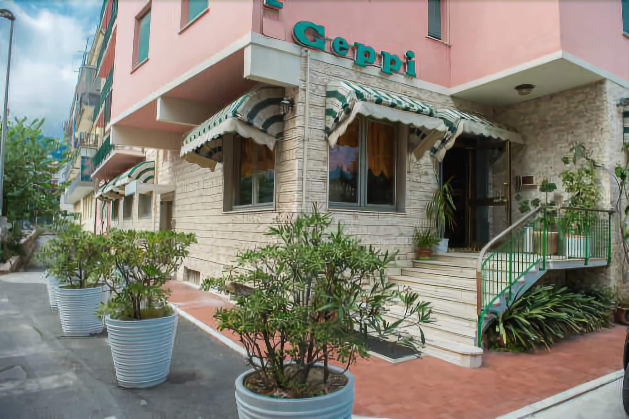 Hotel Geppi Pietra Ligure Exterior photo